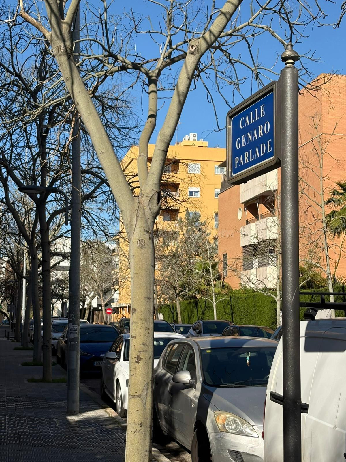 Garaje en Venta en El Porvenir, Sevilla - Oportunidad Única