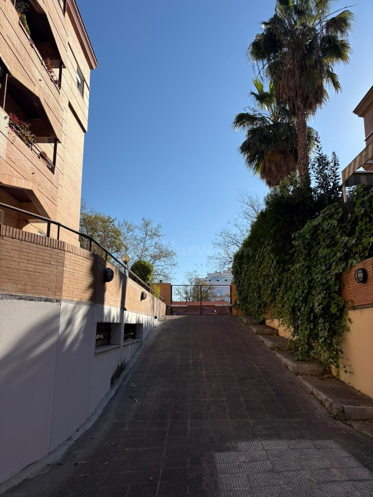 Garaje en Venta en El Porvenir, Sevilla - Oportunidad Única - foto 2