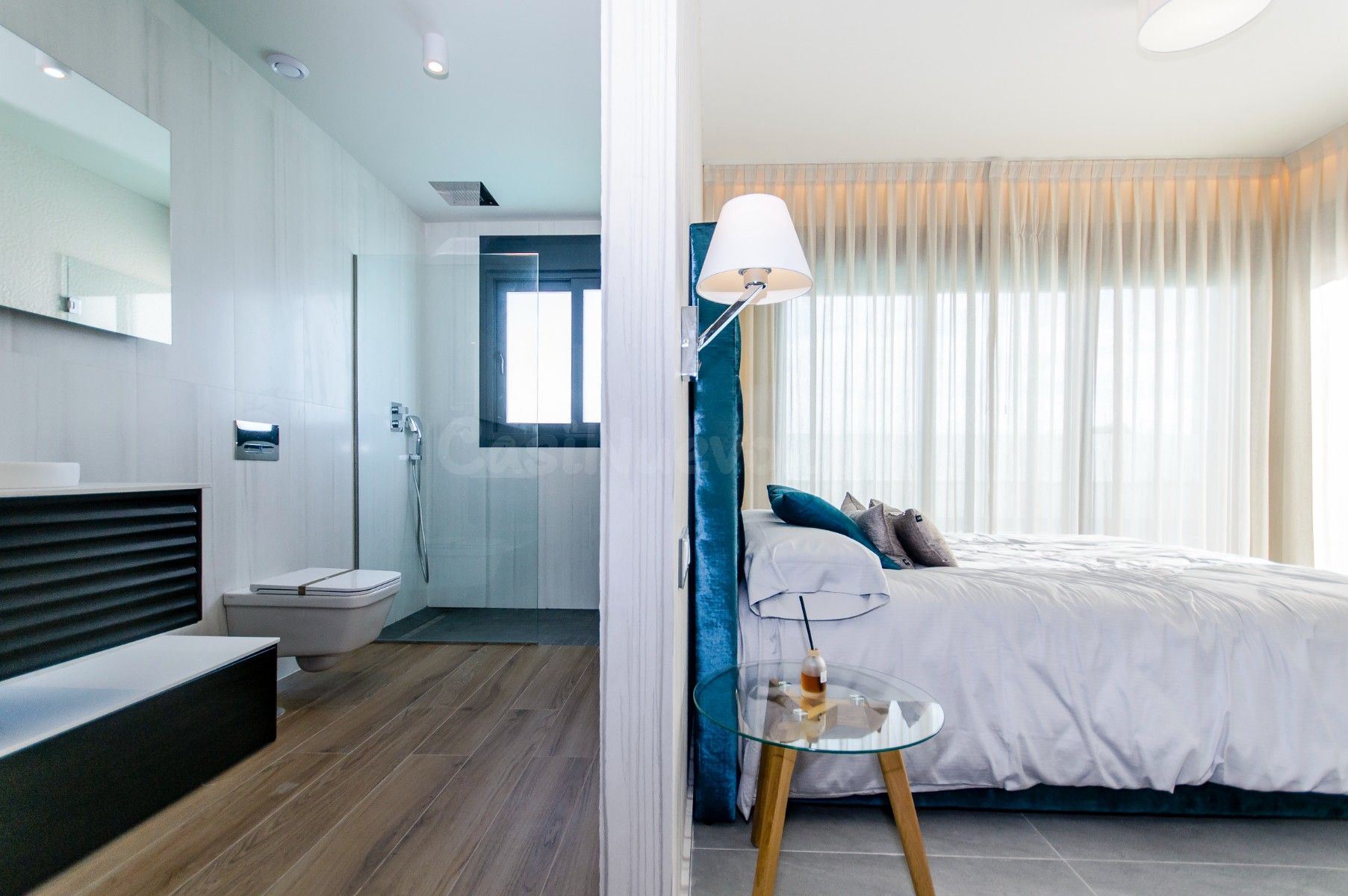 Exclusiva villa de diseño con amplia parcela, piscina privad - foto 4