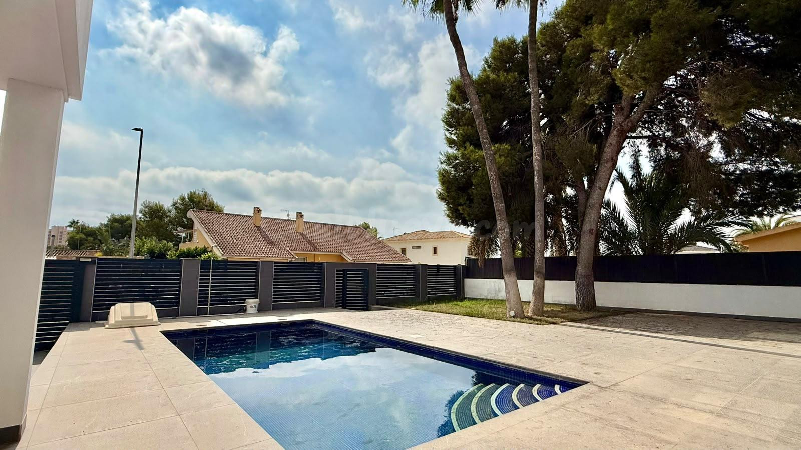 Villa con piscina privada, Alicante, Orihuela Costa. 4 habit - foto 5
