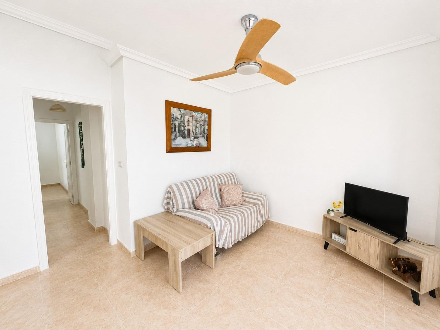 Apartamento en planta baja a 500 metros de la Playa del Cura – Torrevieja - foto 3