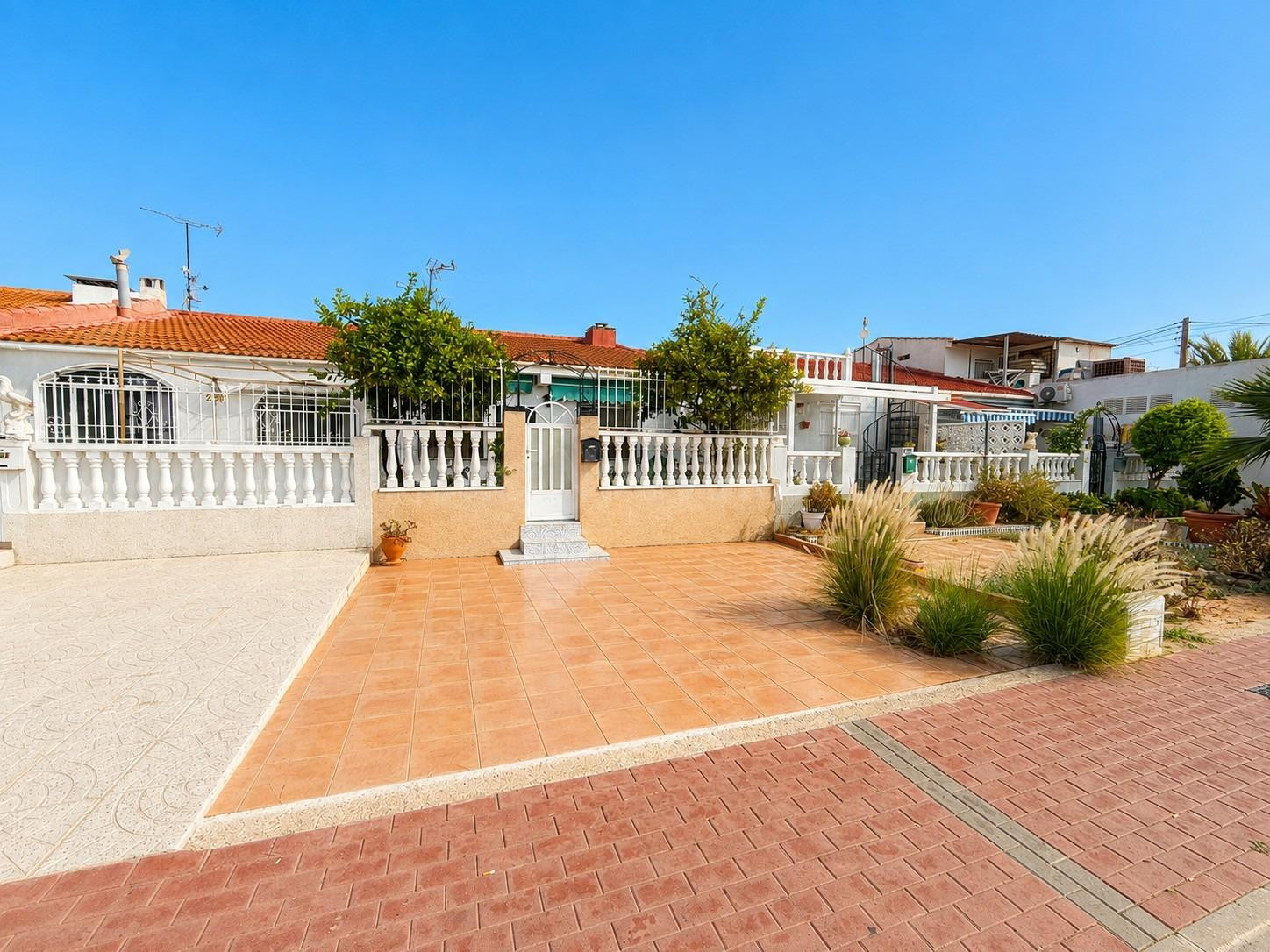 Oportunidad bungalow SUR en Torretas - foto 2