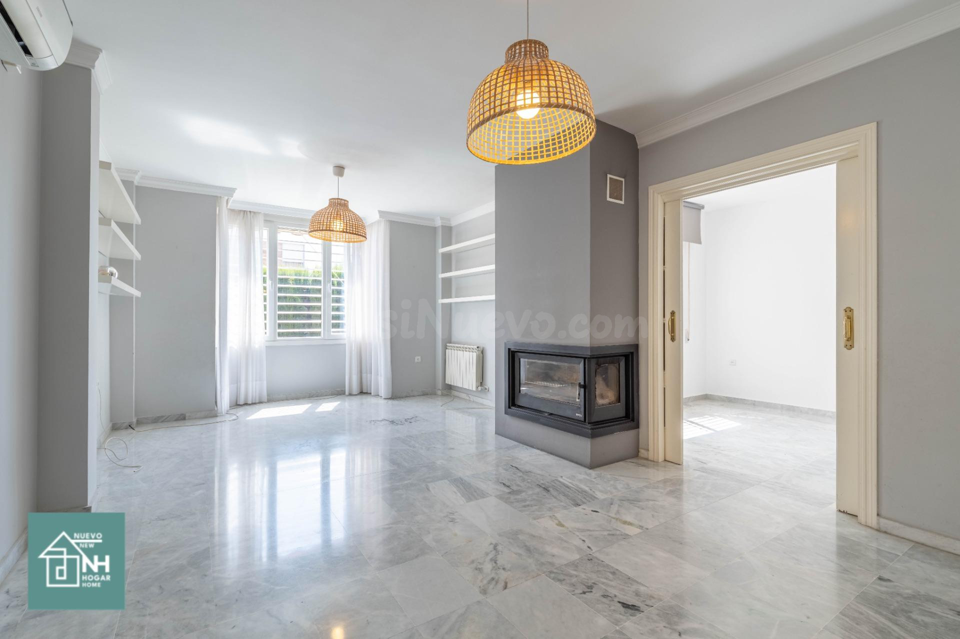 Elegante vivienda con piscina, chimenea y  jardín privado en - foto 2