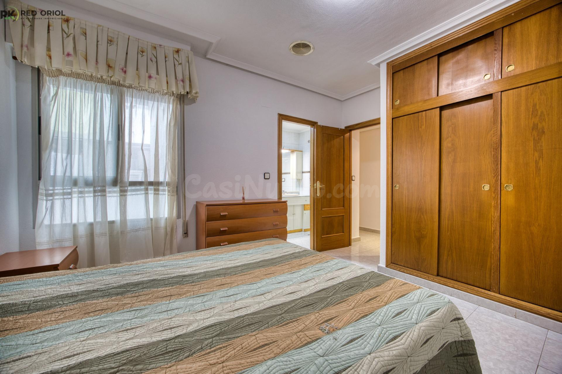 Piso de 3 Dormitorios en Calle Obispo Rocamora , listo para  - foto 4