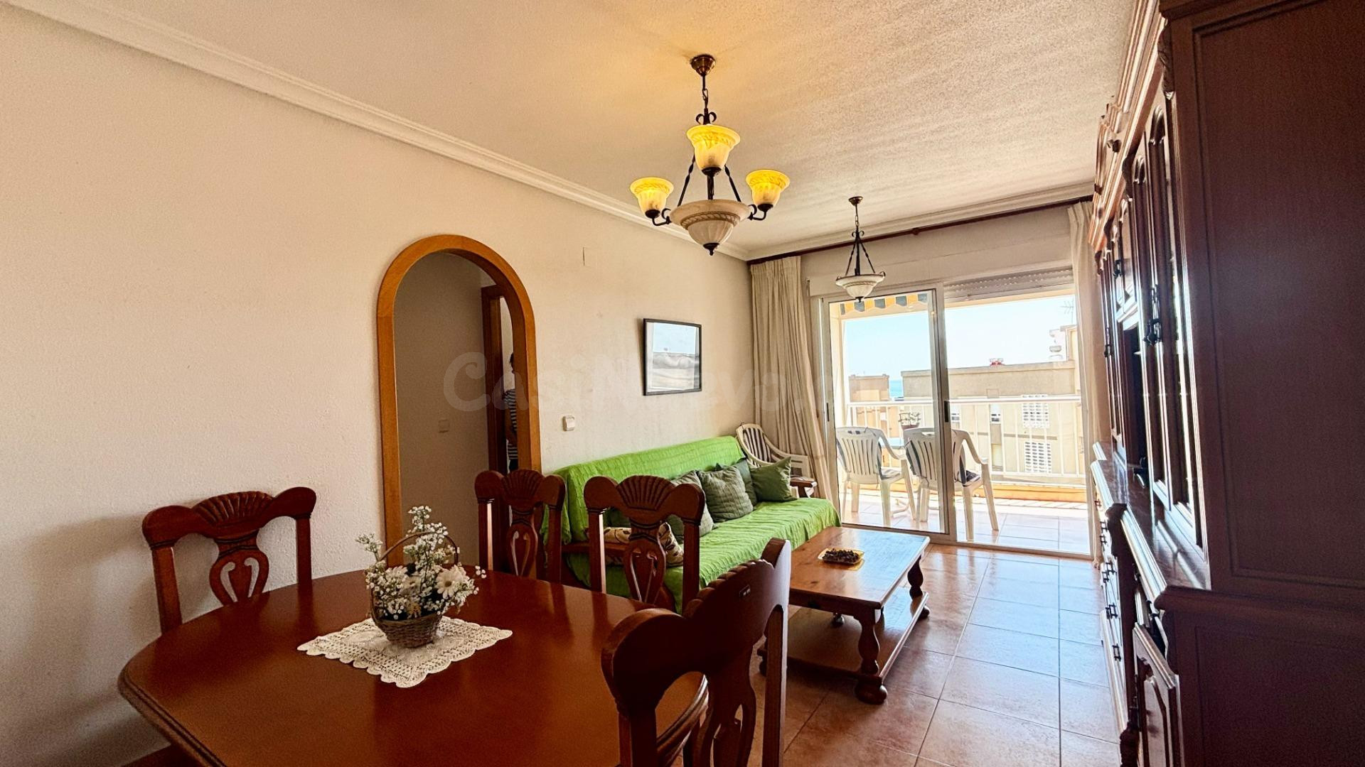 Piso de 2 habitaciones y 2 baños en Avenida Cervantes con vi - foto 3
