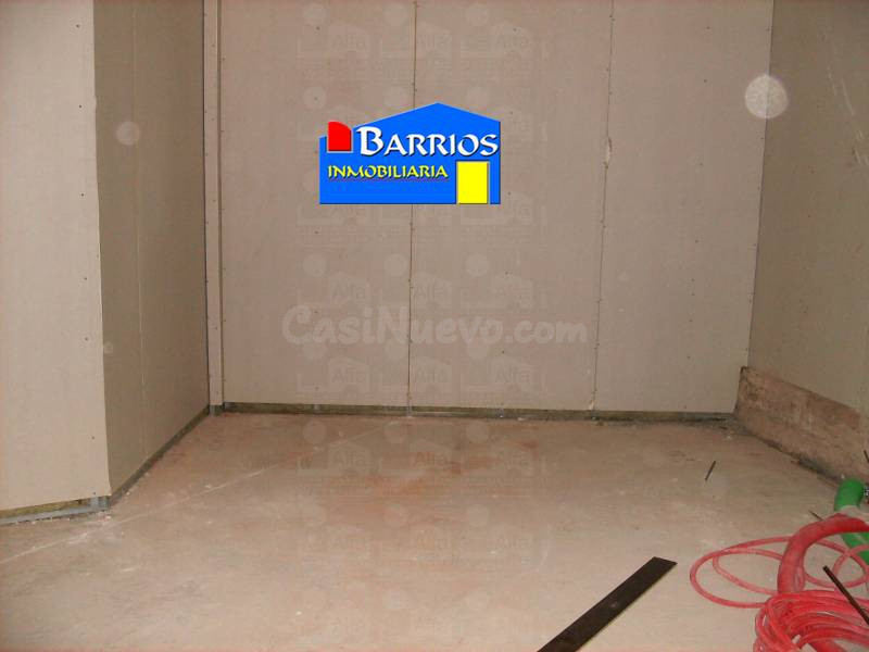 Local de obra de 72 m2 utiles. Apto para cualquier negocio en buena zona.