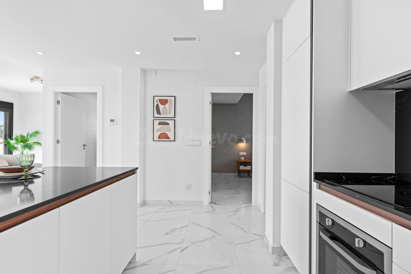 Exclusivo bungalow con Piscina y Gran Sótano –¡ A 8 km de la - foto 2
