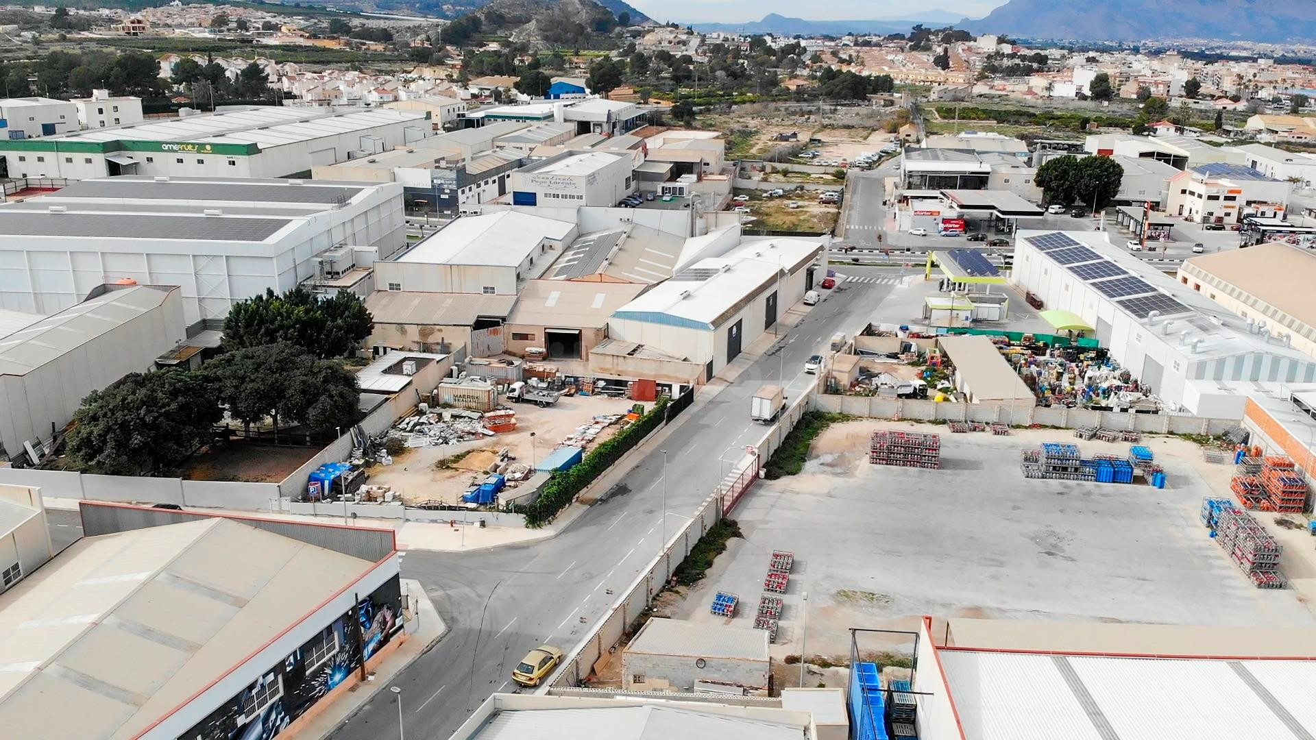 ¡Oportunidad única! Nave industrial en Bigastro y 2 negocios - foto 4