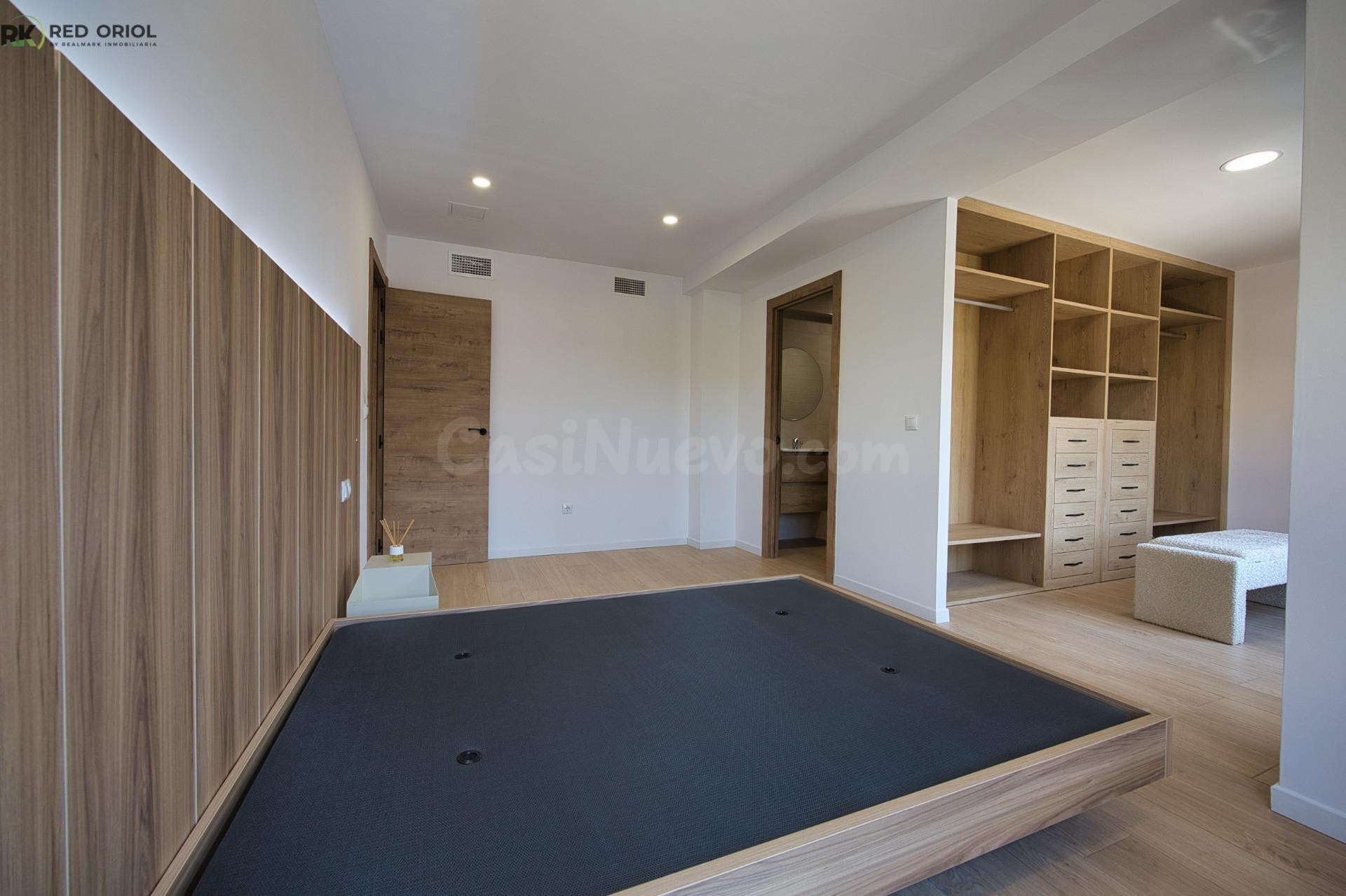 VIVIENDA DE LUJO RECIÉN REFORMADA EN AVENIDA TEODOMIRO - foto 2