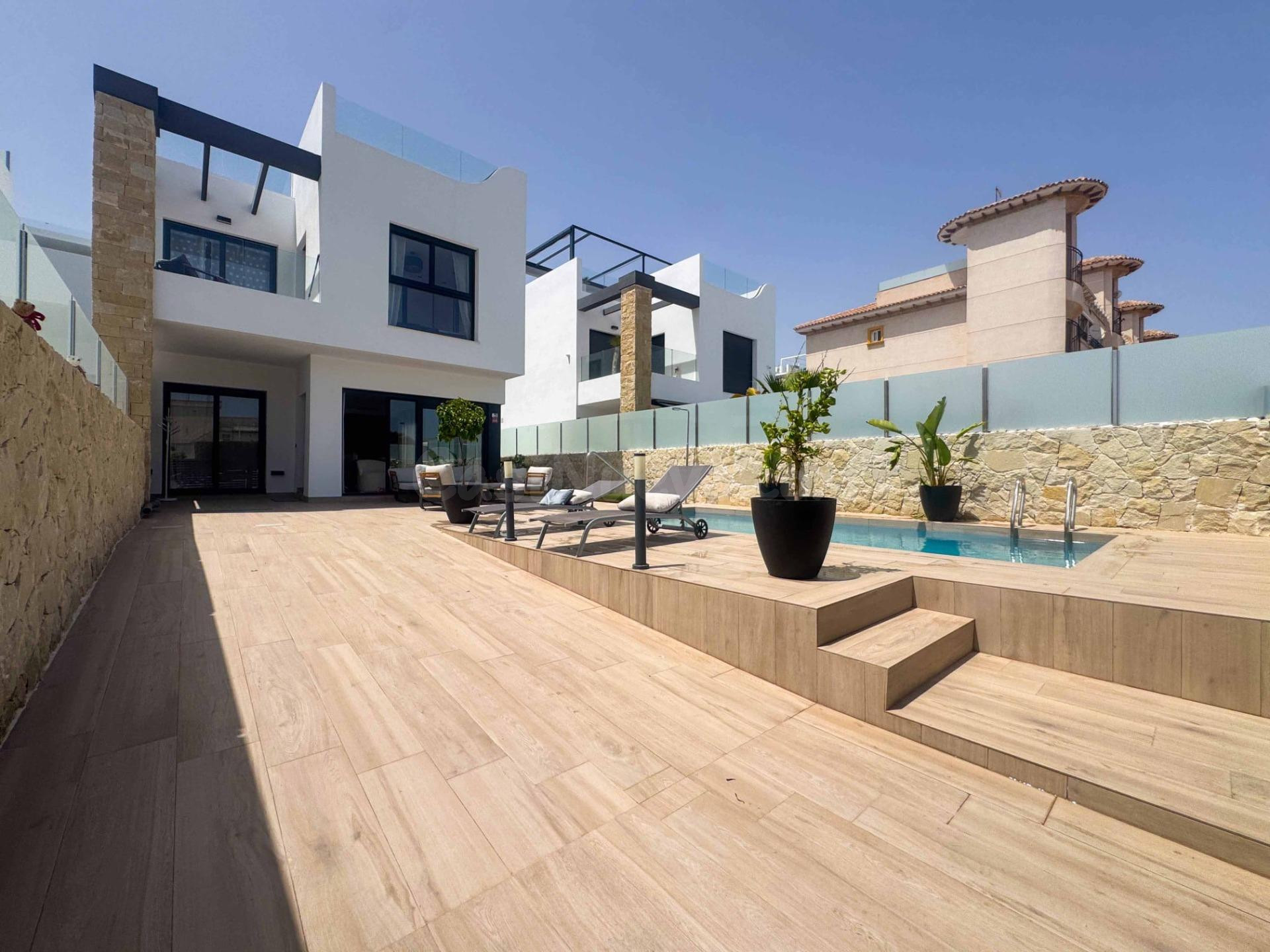 Villa de lujo en Punta Prima - foto 2