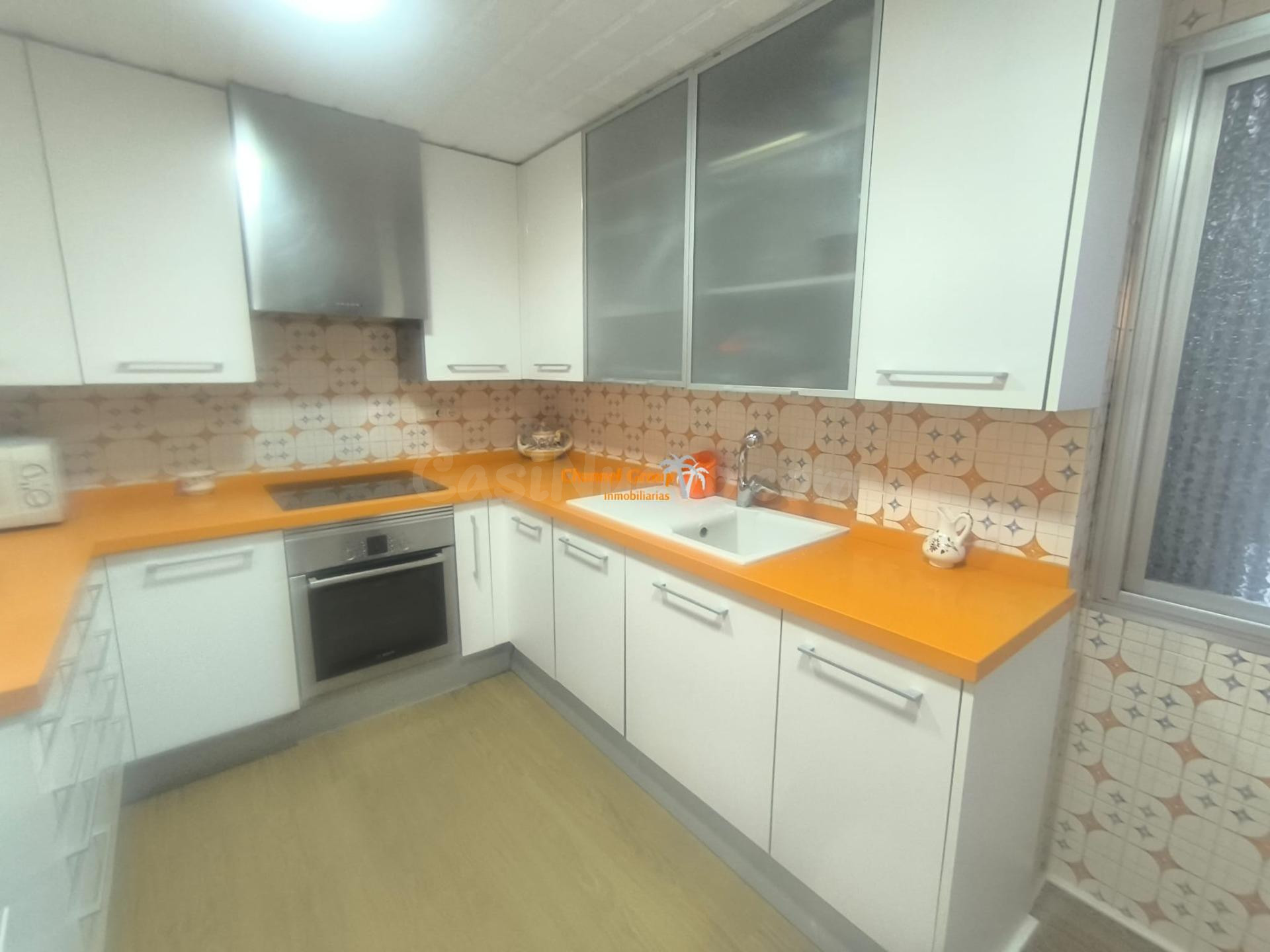 SE ALQUILA EXCELENTE VIVIENDA TODO EXTERIOR Y ESQUINA, JUNTO - foto 4