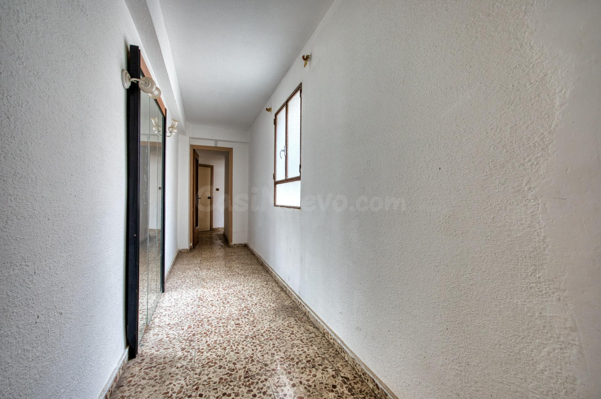Amplio piso con gran potencial en el corazón de Cabezo de To - foto 4