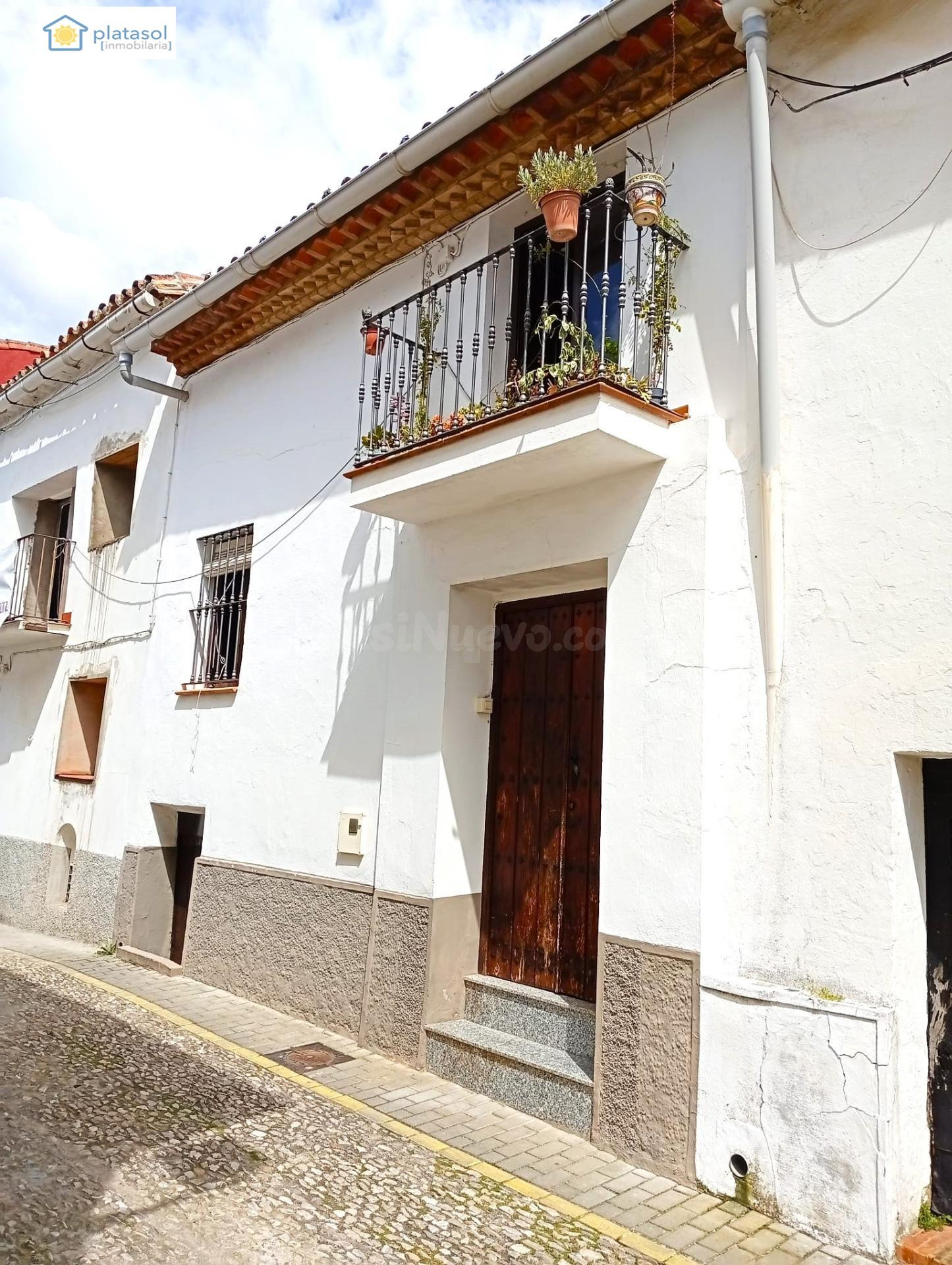Magnifica casa de pueblo en el centro de Galaroza