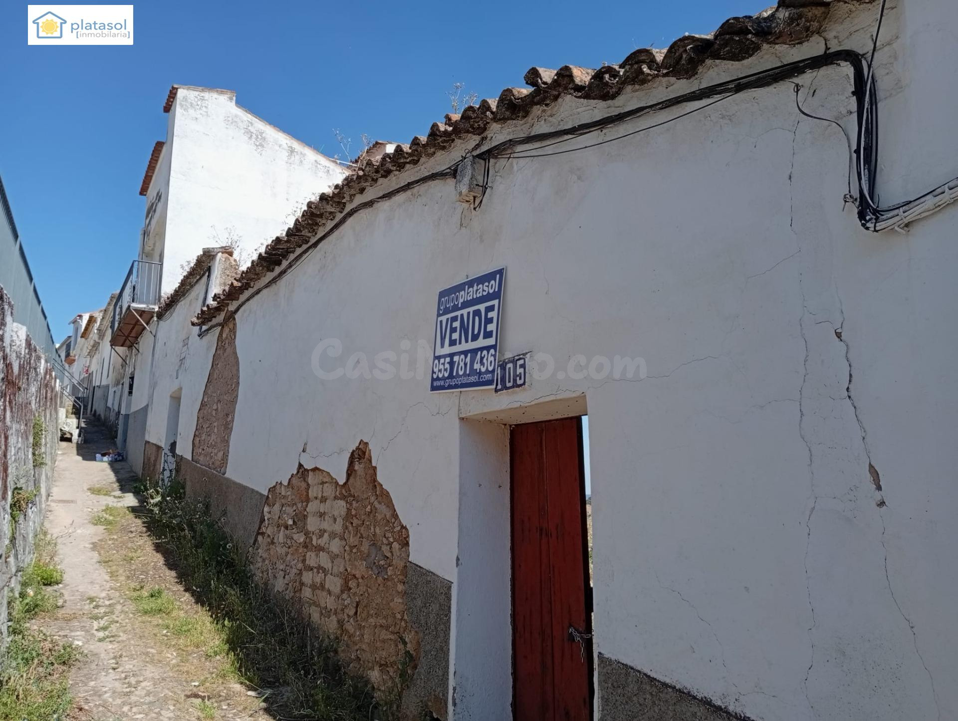 Gran solar urbano en el centro de Zufre con vistas espectacu