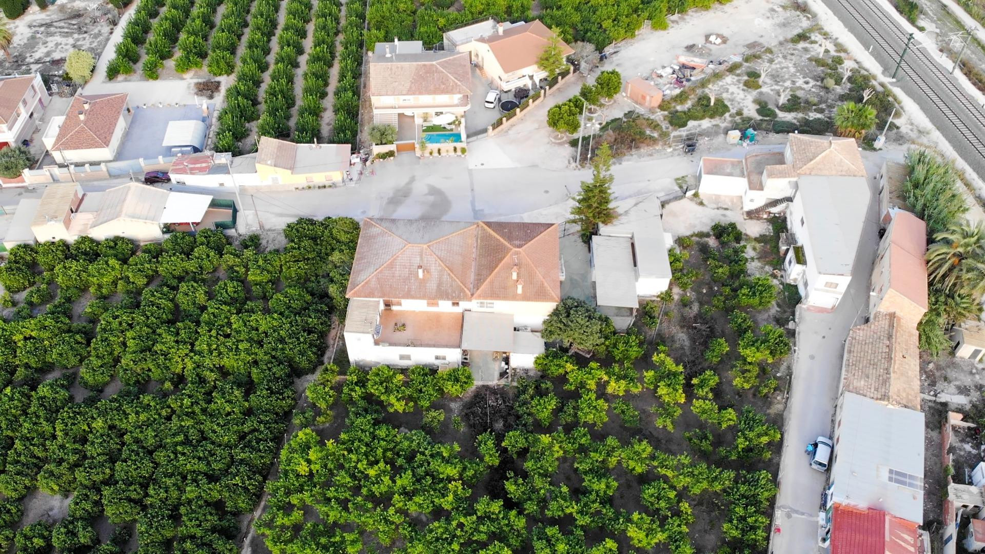 Complejo Vereda Liorna✨: 5.900m2 de Suelo Urbano Estratégico - foto 4