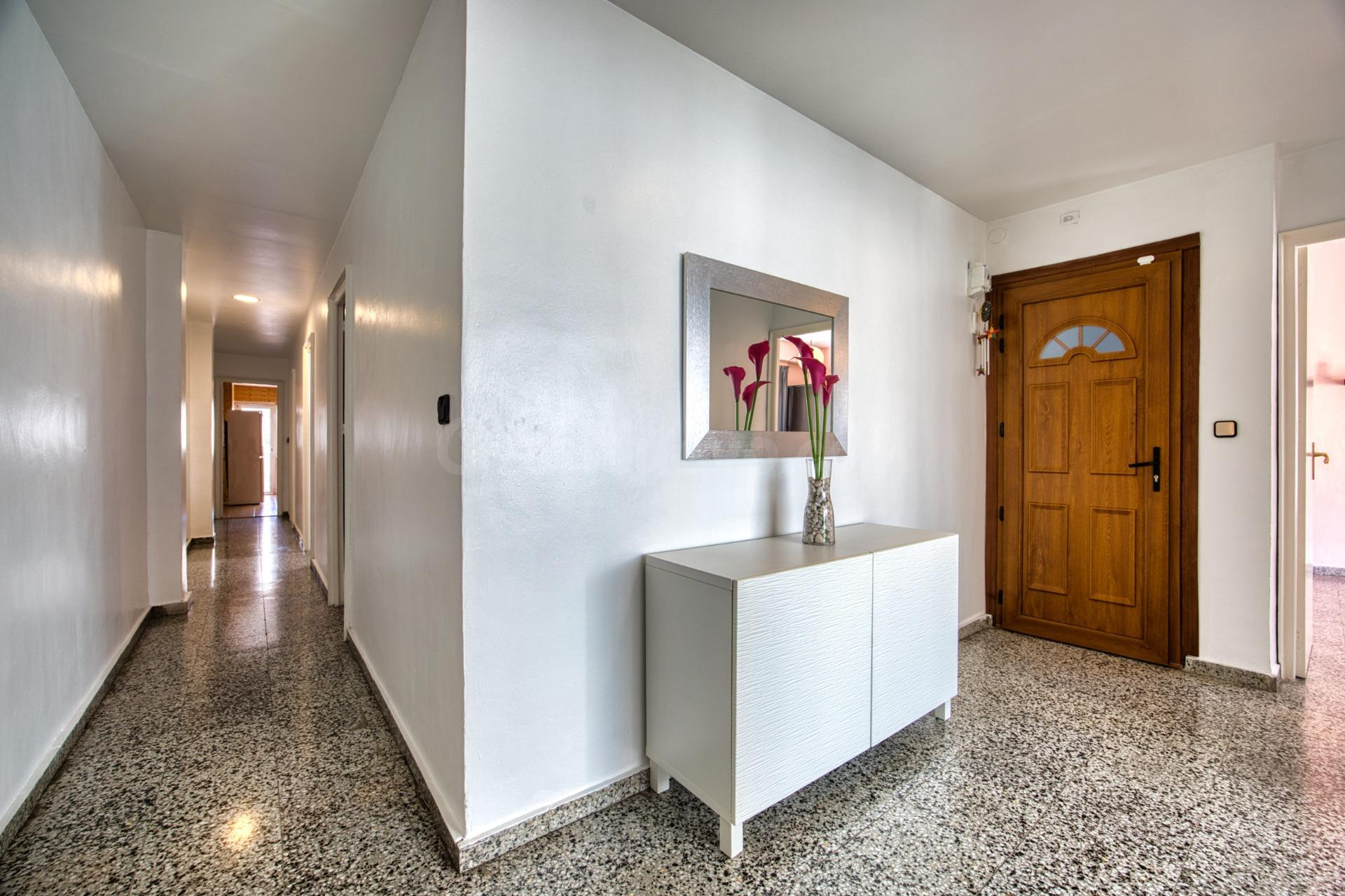 ️ EL CENTRO A TUS PIES: Amplio Piso de 3 habitaciones en Avd - foto 4