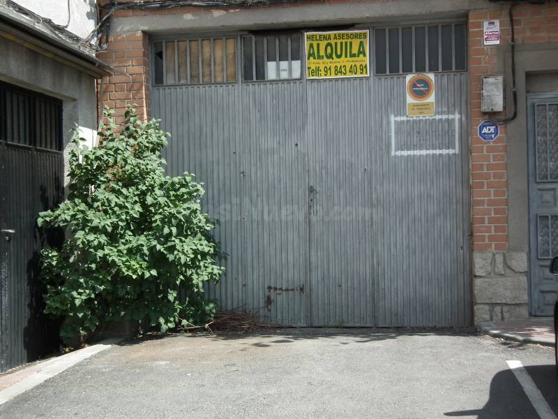 LOCAL- NAVE EN CALLE PRINCIPAL DEL PUEBLO - foto 2