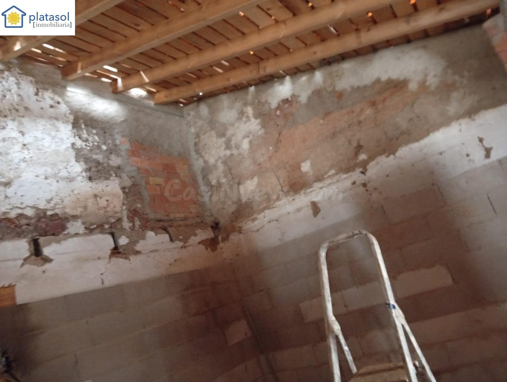 Casa para reformar en el centro del pueblo - foto 2