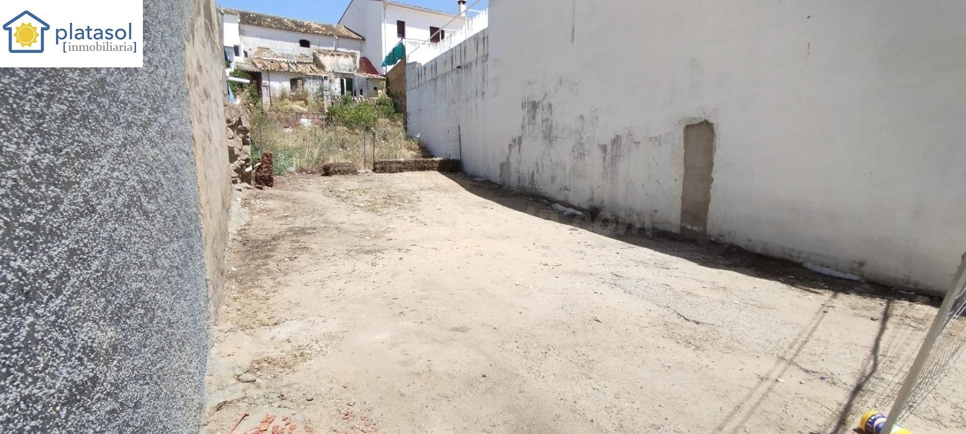 Solar urbano en el centro de Gerena - foto 4
