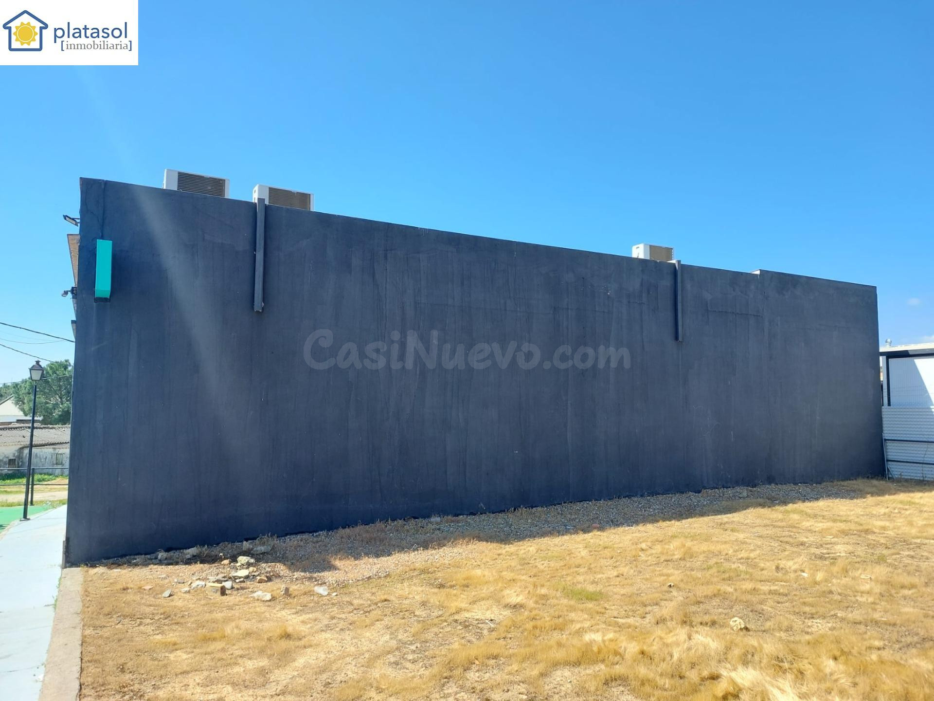 ¡Oportunidad Única en Gerena! Amplio Local de 236 m2 para Ne - foto 3