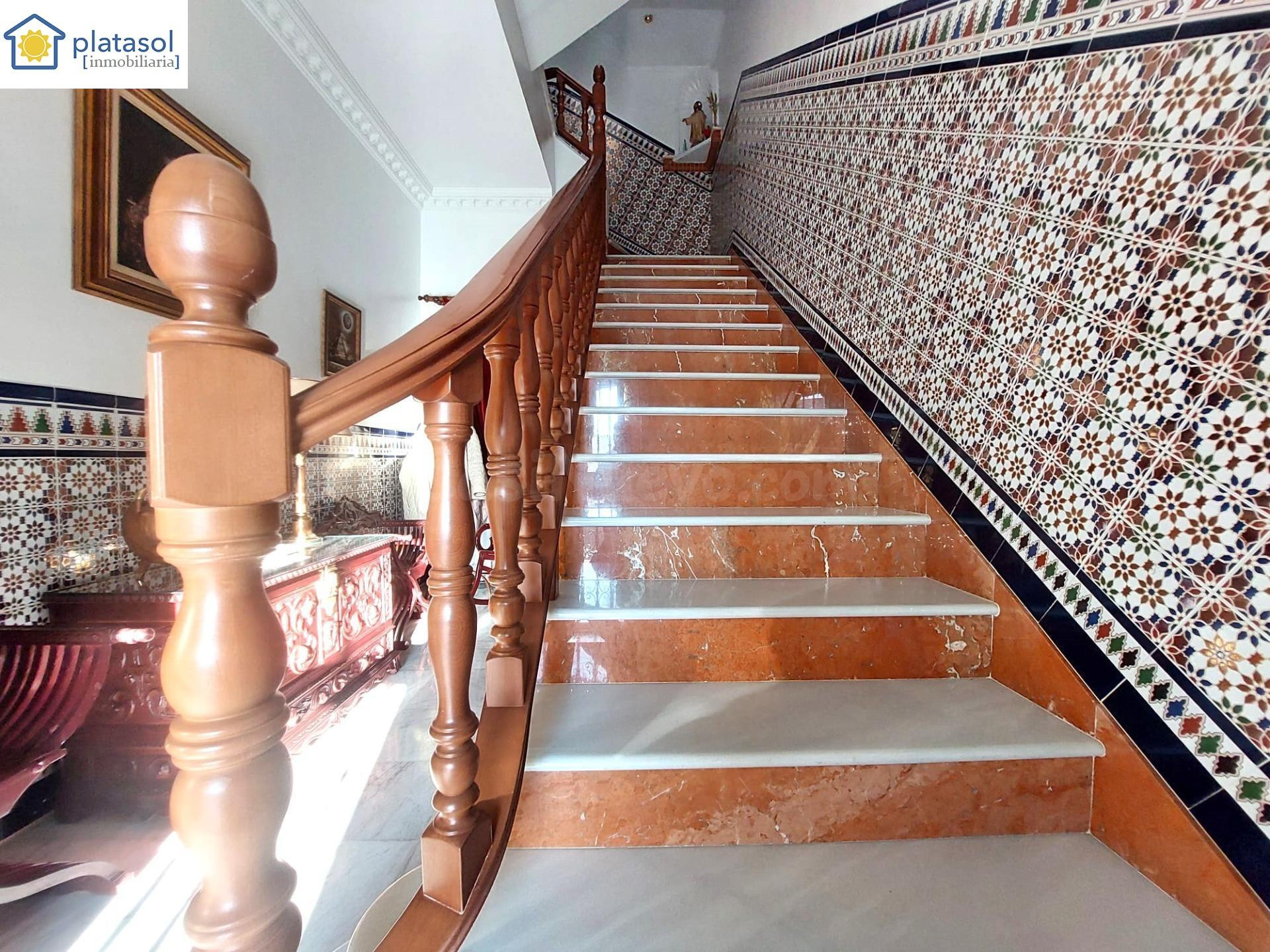 Espectacular casa de pueblo de 160 m2 con terraza, azotea pa - foto 3