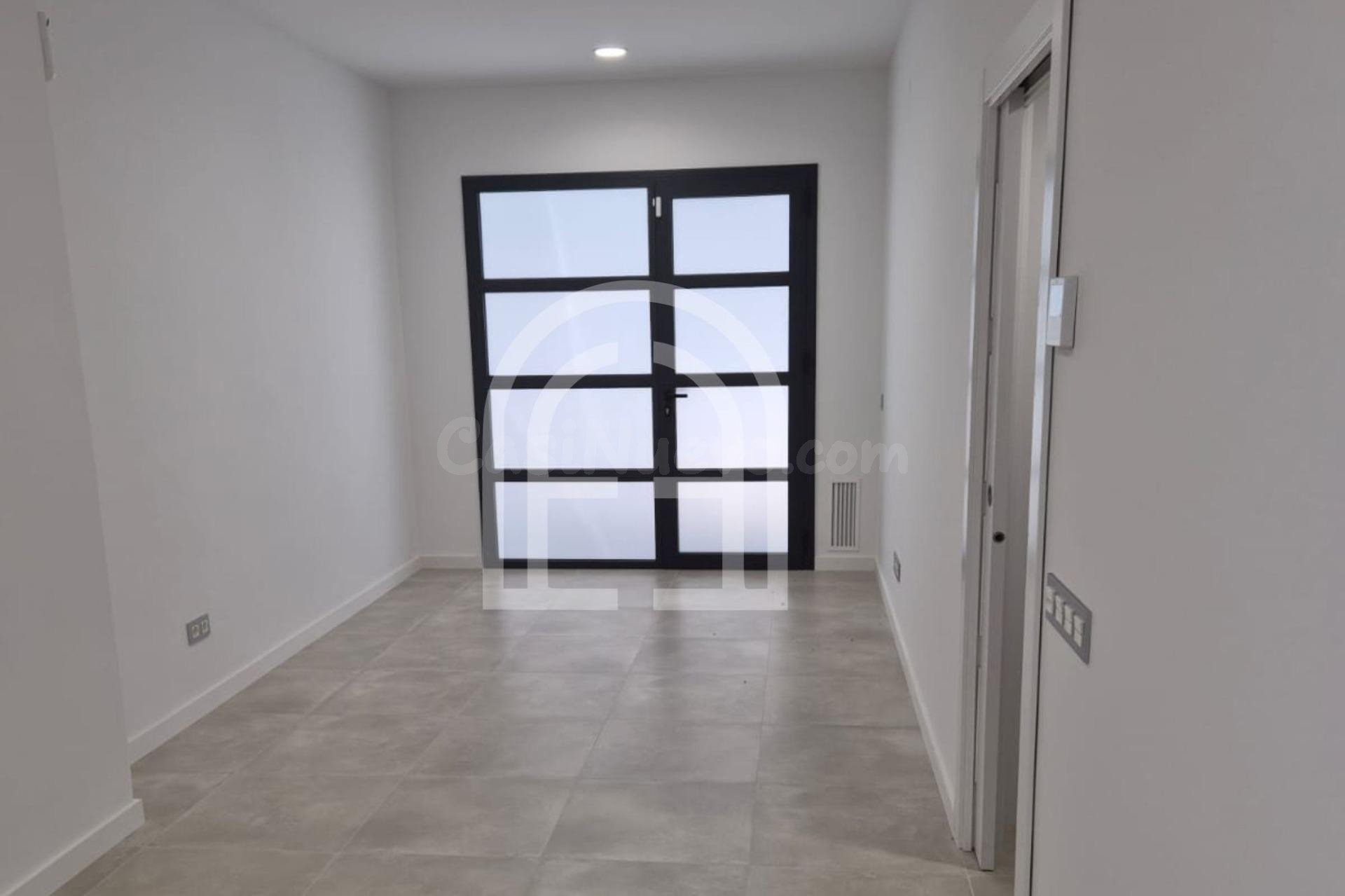 Planta baja 2 habitaciones 97m² en venta - Rodalies la llago