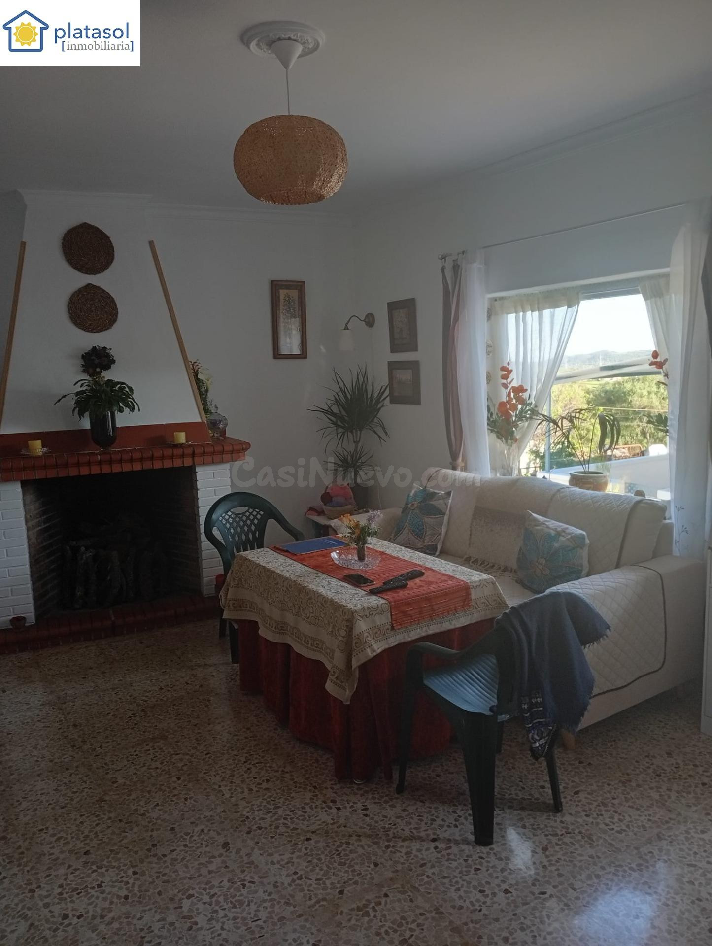 Encantadora casa reformada y amueblada con amplia parcela en - foto 4