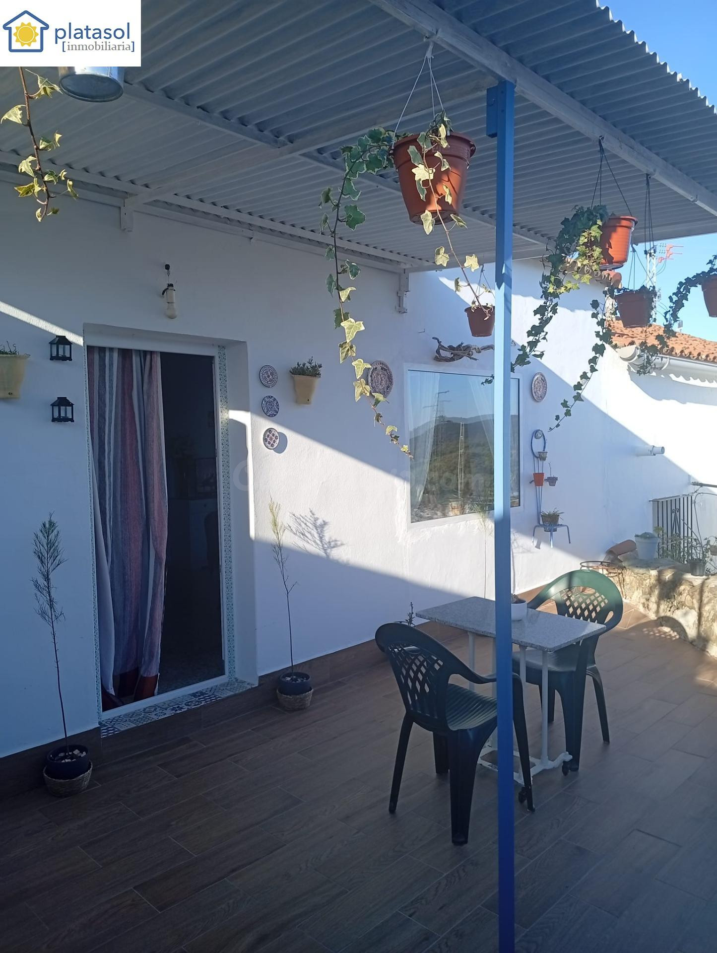 Encantadora casa reformada y amueblada con amplia parcela en - foto 5