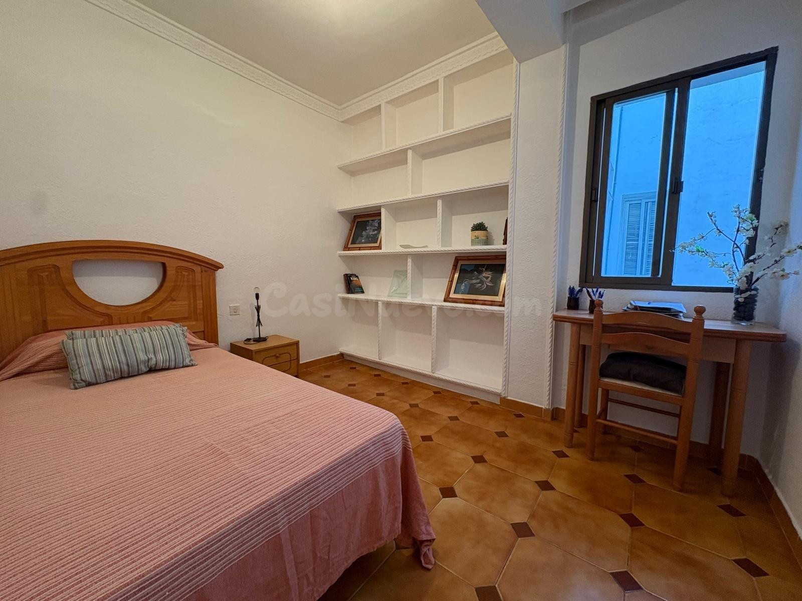 Piso luminoso de 2 dormitorios en San Pedro Alcántara - foto 5