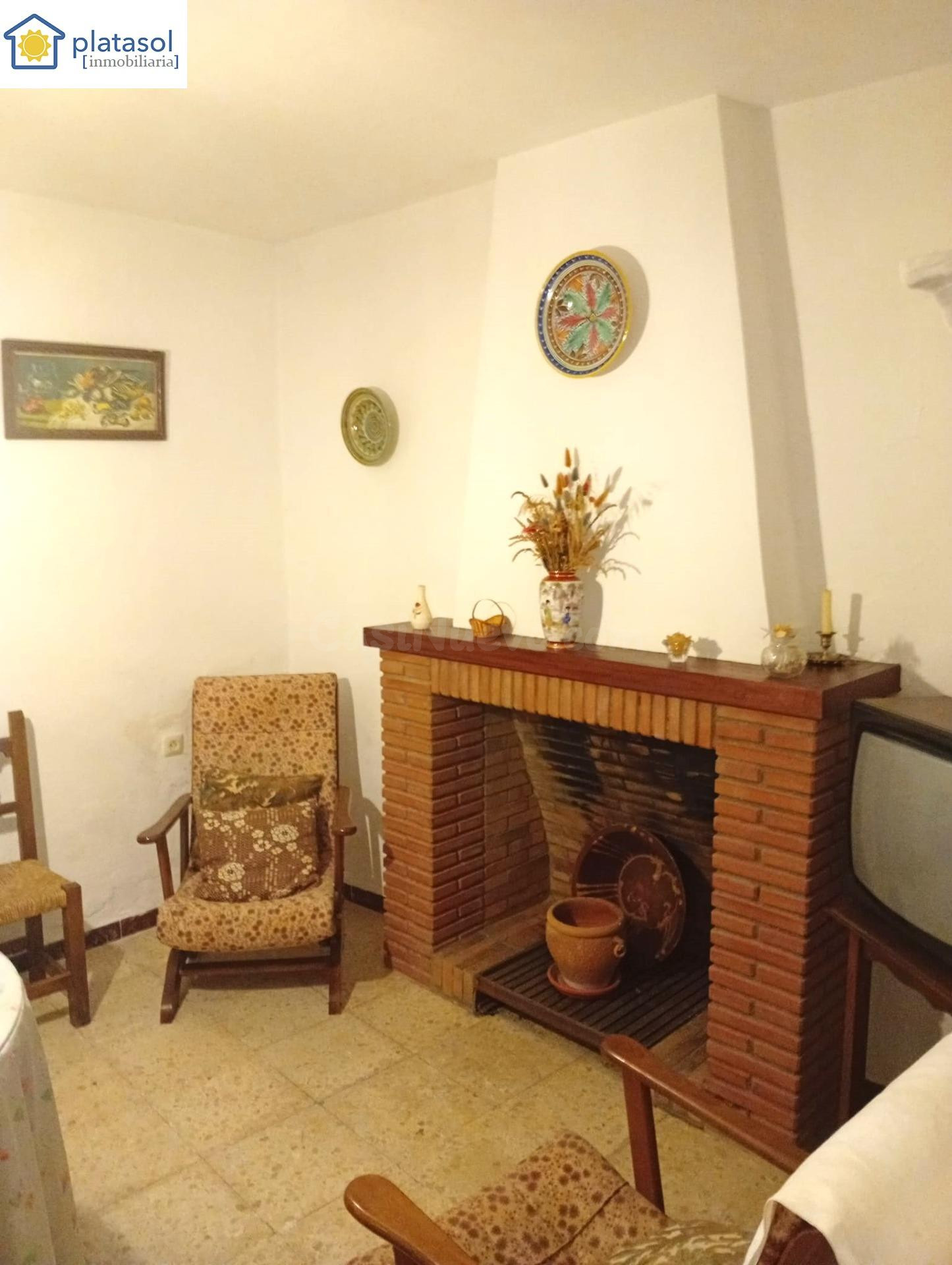 Gran casa de pueblo con patio y encanto en el centro de Higu - foto 5