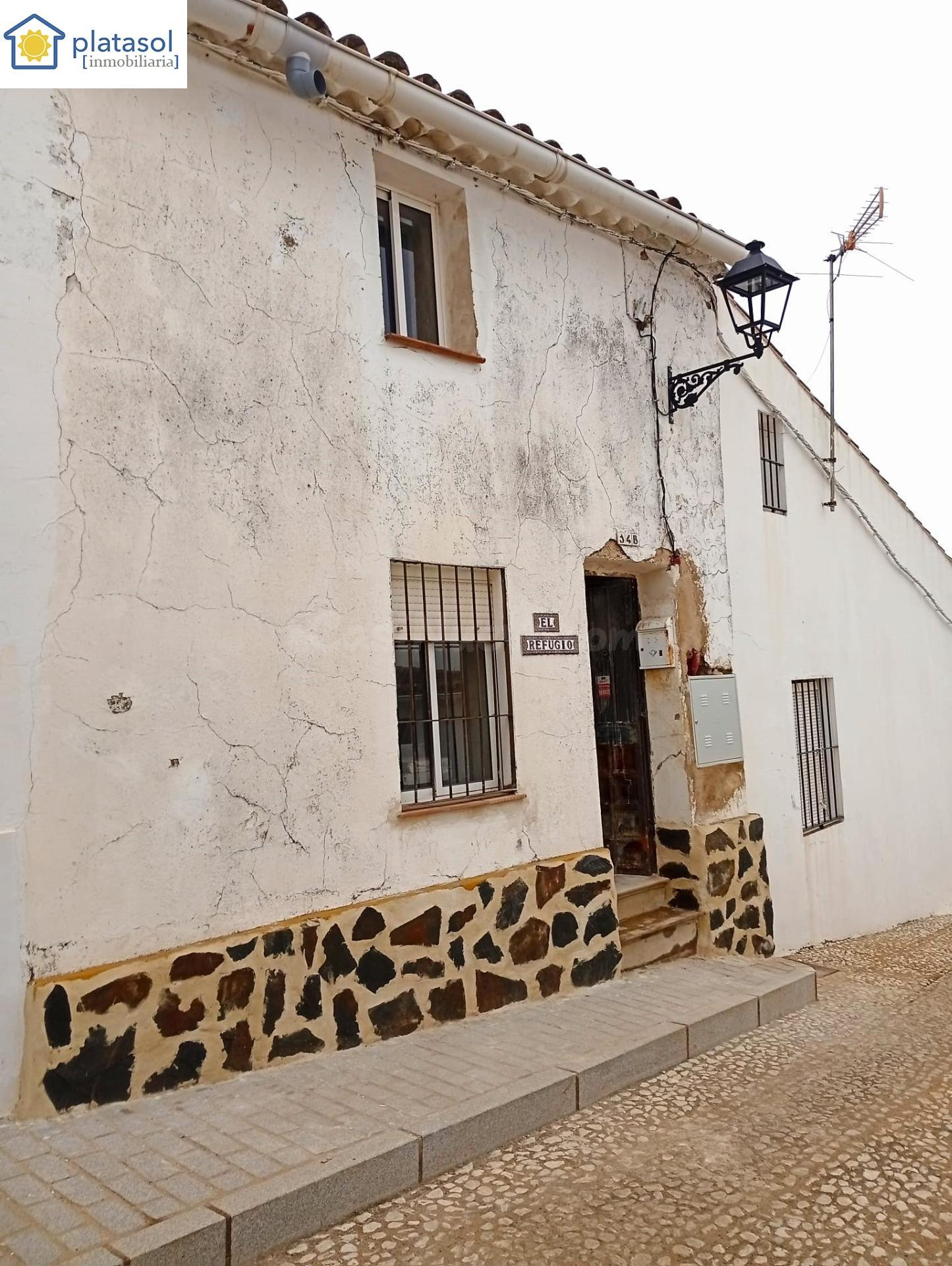 Casa de pueblo en Jabuguillo reformada parcialmente