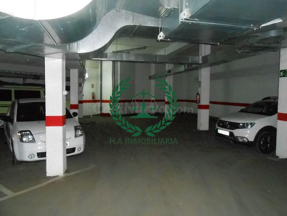 SE VENDE PLAZA DE GARAJE EN EL VELLON, CALLE COLMENAS - foto 4