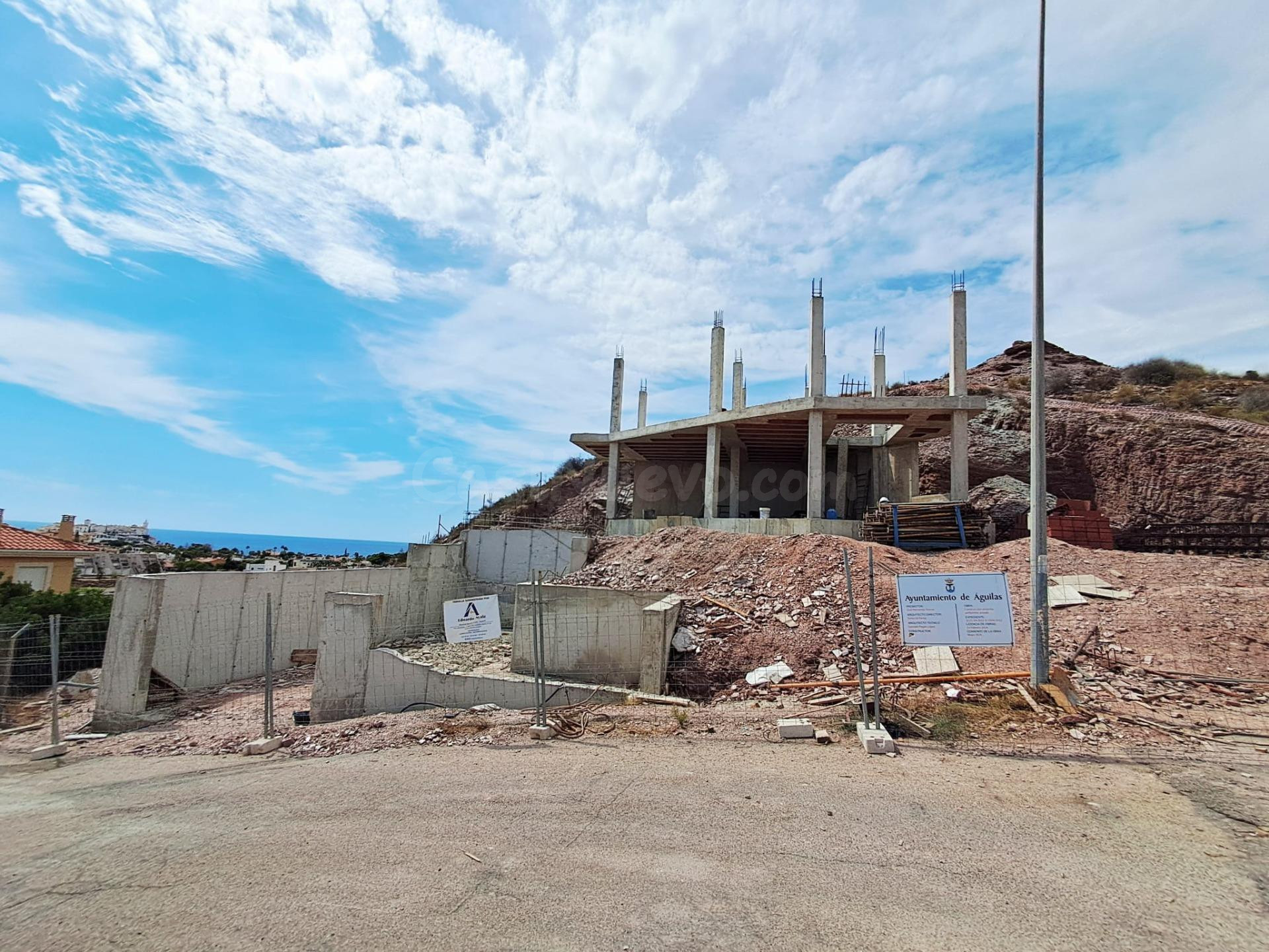 Villa independiente en construcción con vistas espectaculare