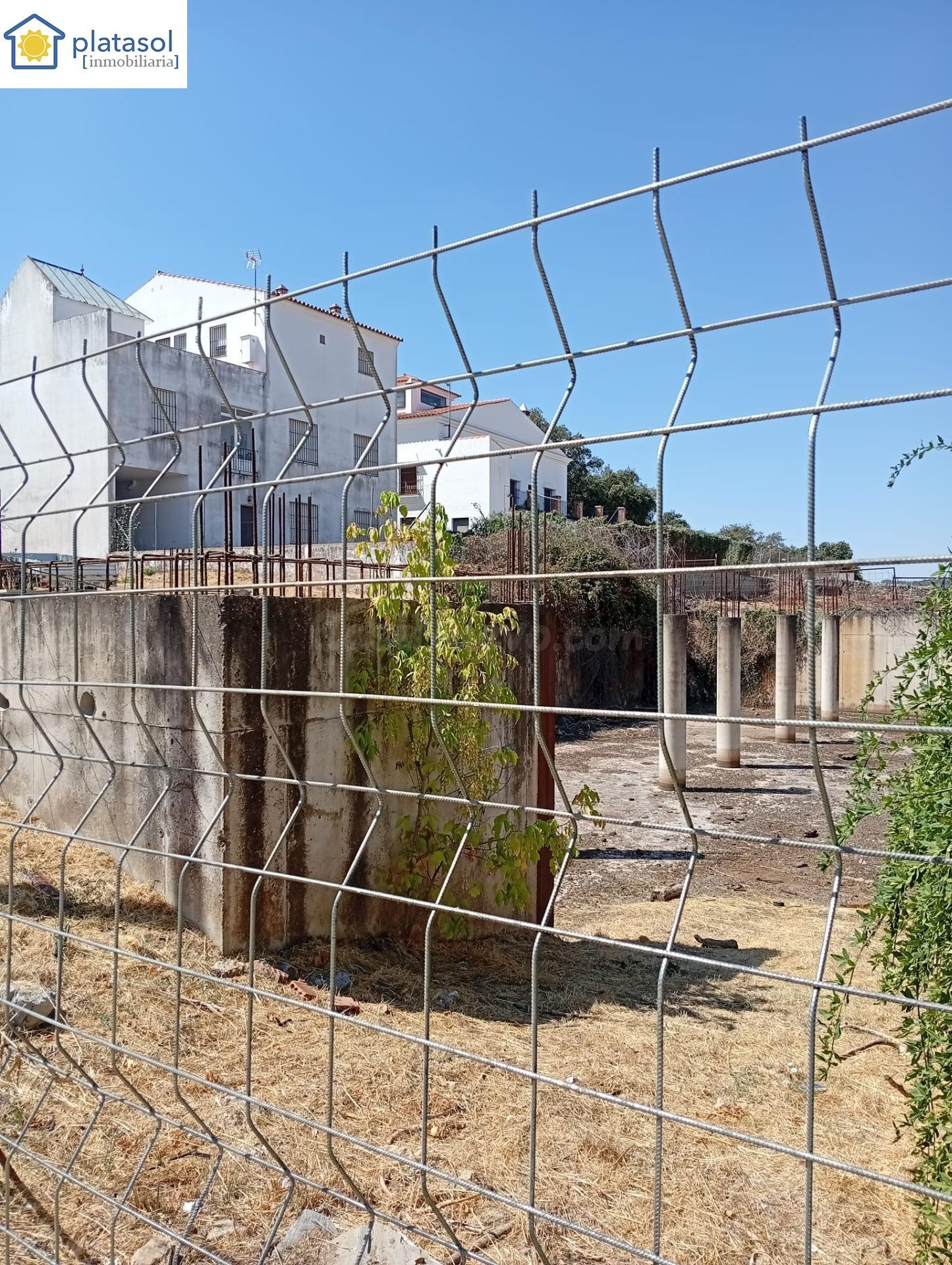 Terreno urbano en el centro de Corteconcepción - foto 5