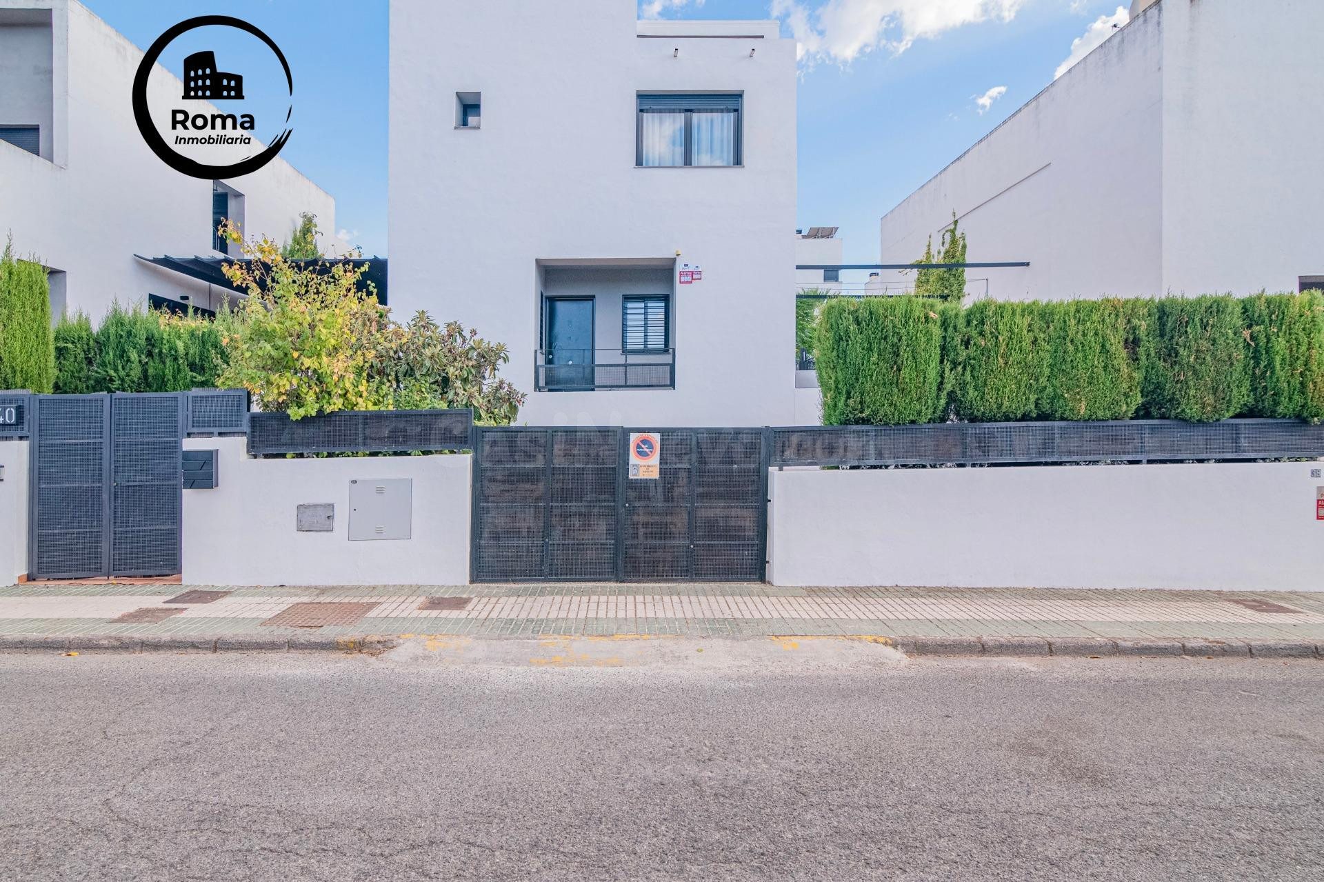 CHALET EN LOMA VERDE