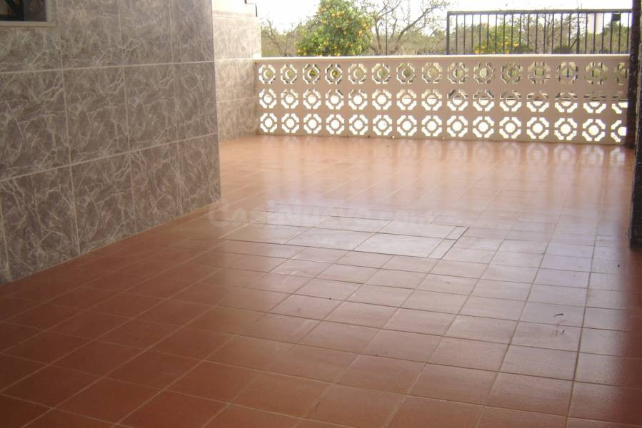 Casa de campo 5 habitaciones 334m² en venta - Campo de futbol