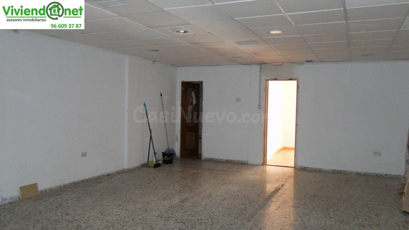 PLAZA DE CREVILLENTE LOCAL COMERCIAL EN BUEN ESTADO - foto 5
