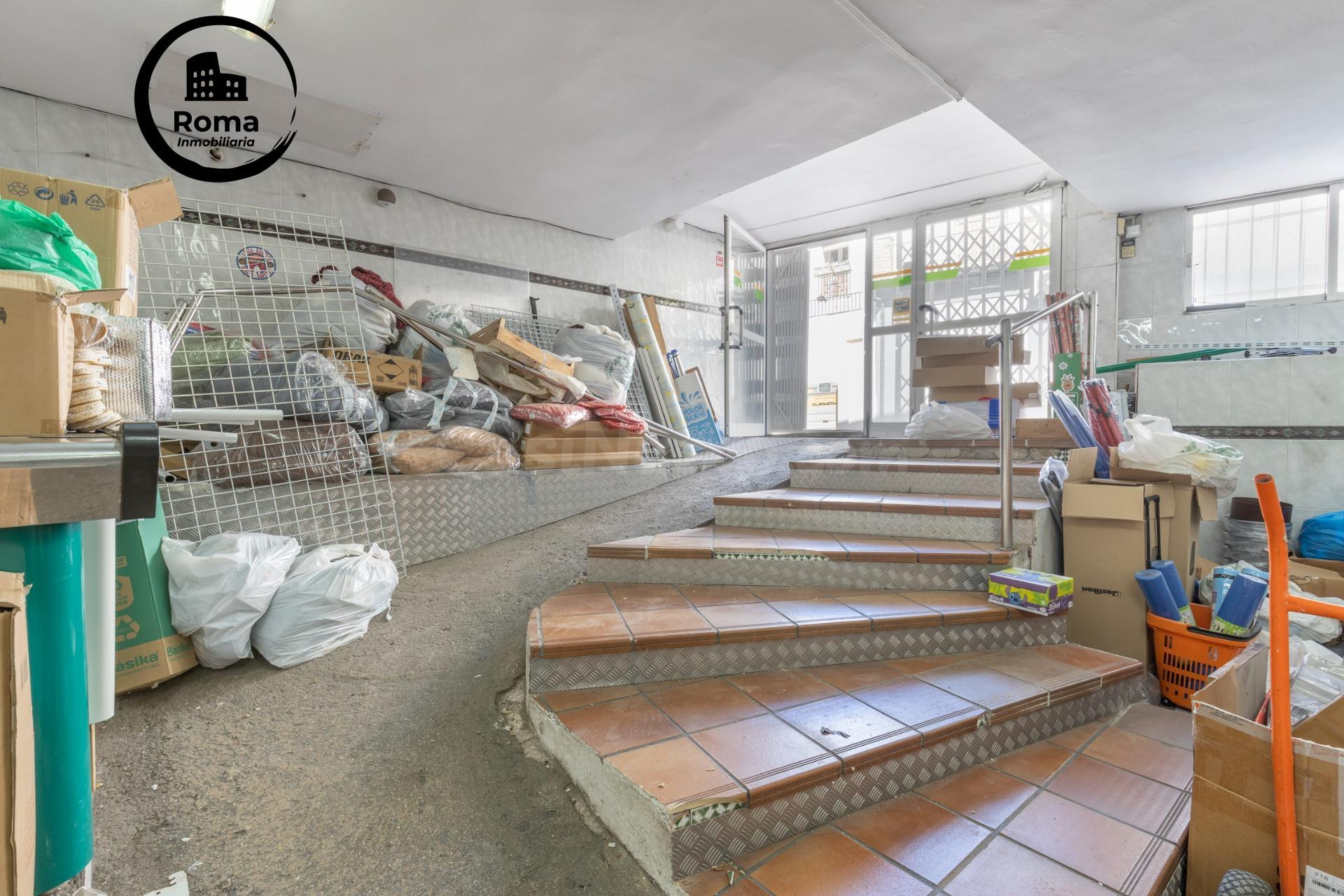 Local comercial 198m² en venta - Barriada primero de mayo - foto 2
