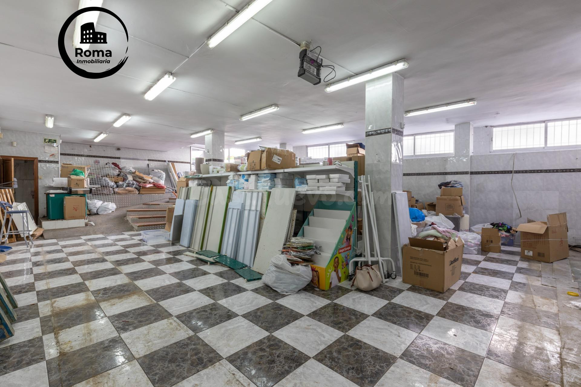 Local comercial 198m² en venta - Barriada primero de mayo - foto 5