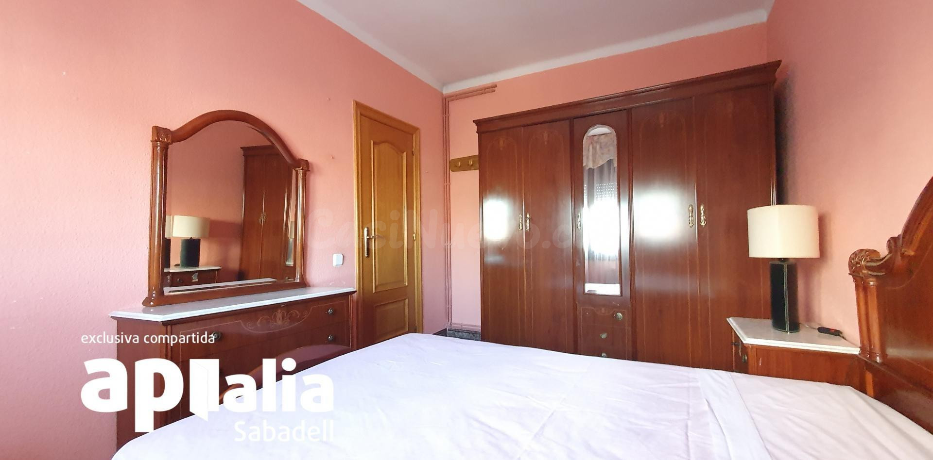 PISO DE 4 habitaciones CON ASCENSOR Y BALCON EN LA CREU DE B - foto 5