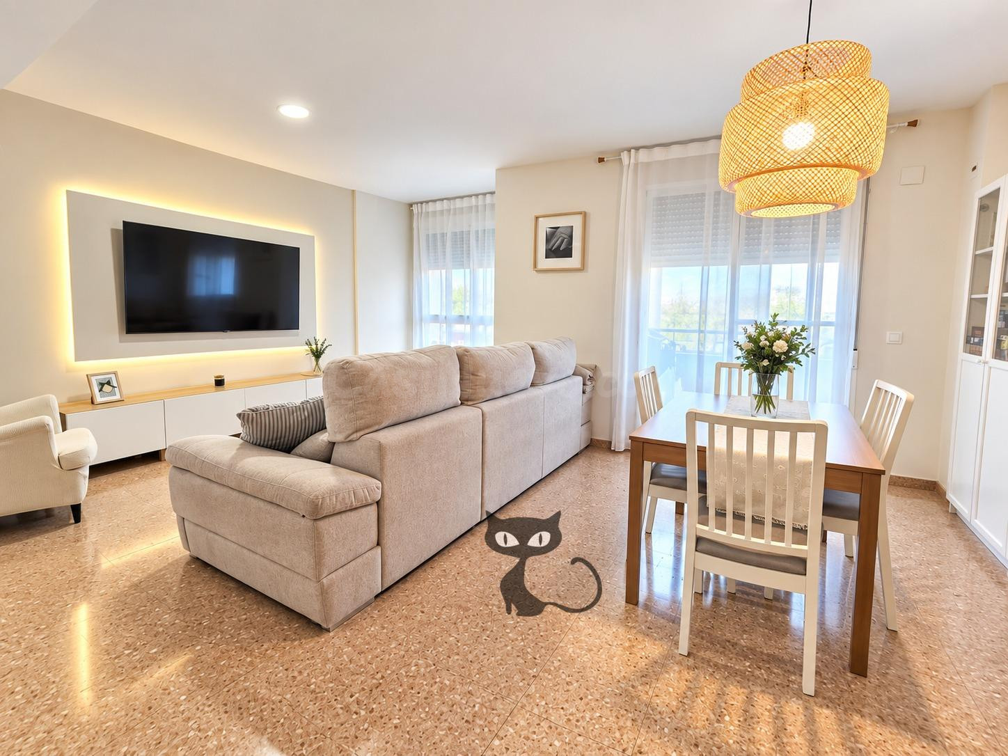 Excelente Piso Semi Nuevo con Plaza de Garaje en Massanassa!