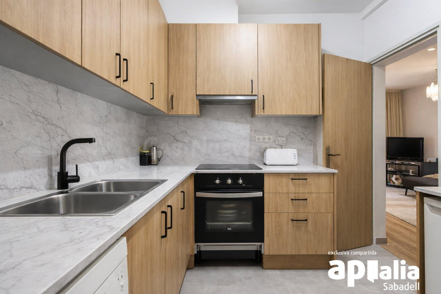 4 habitaciones CON BALCÓN Y ASCENSOR - foto 3