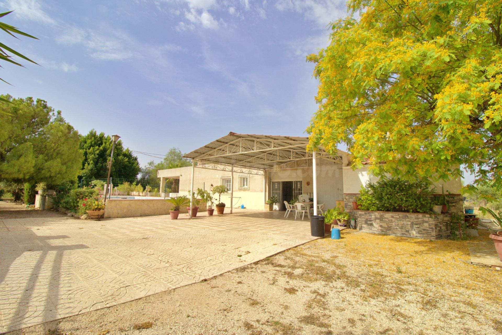✨ ¡TU REFUGIO SOÑADO TE ESPERA! ESPECTACULAR CHALET CON PISC - foto 2
