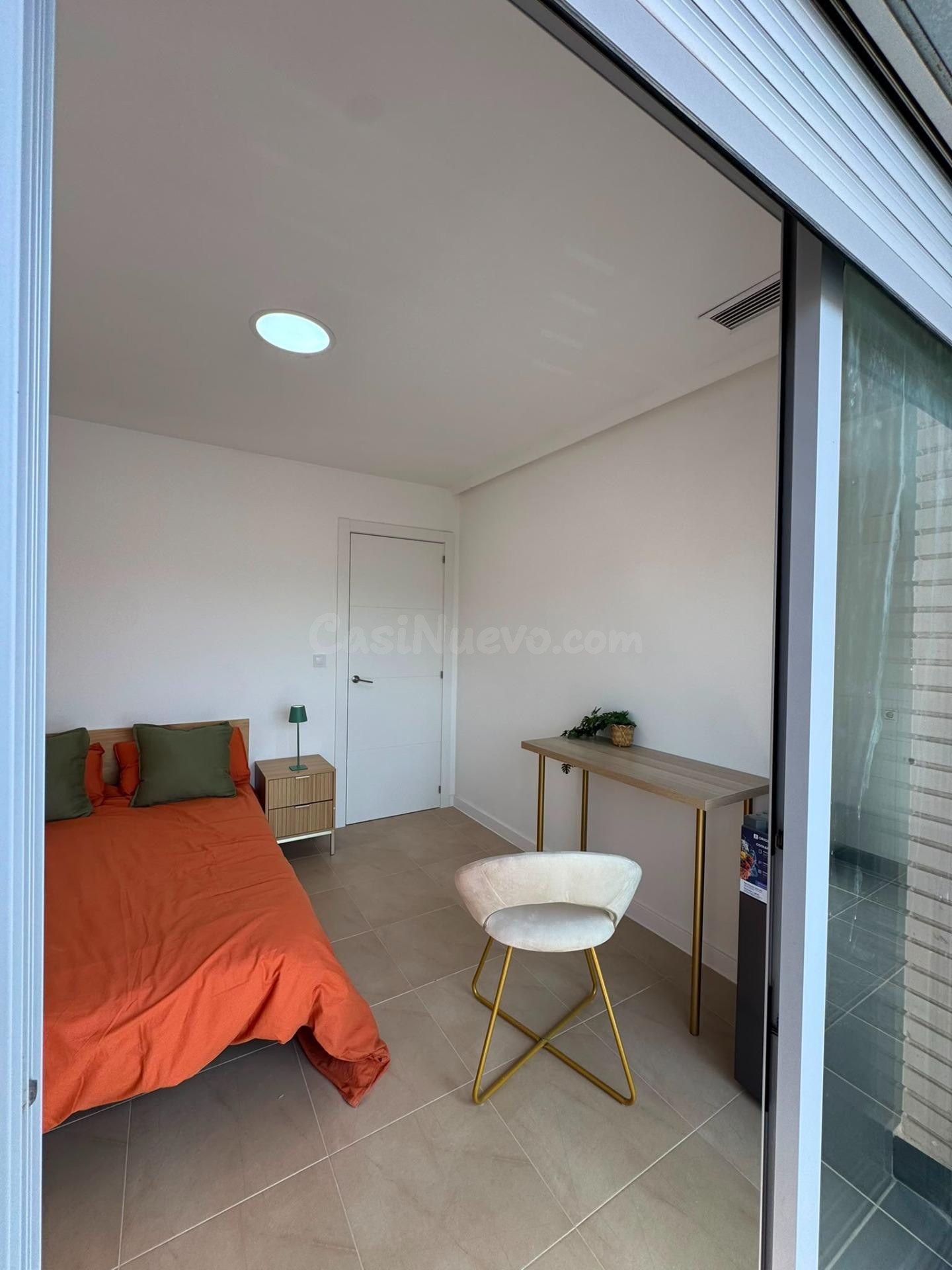 Gran Piso Reformado de 5 Dormitorios con Terraza Sur – Ideal - foto 2