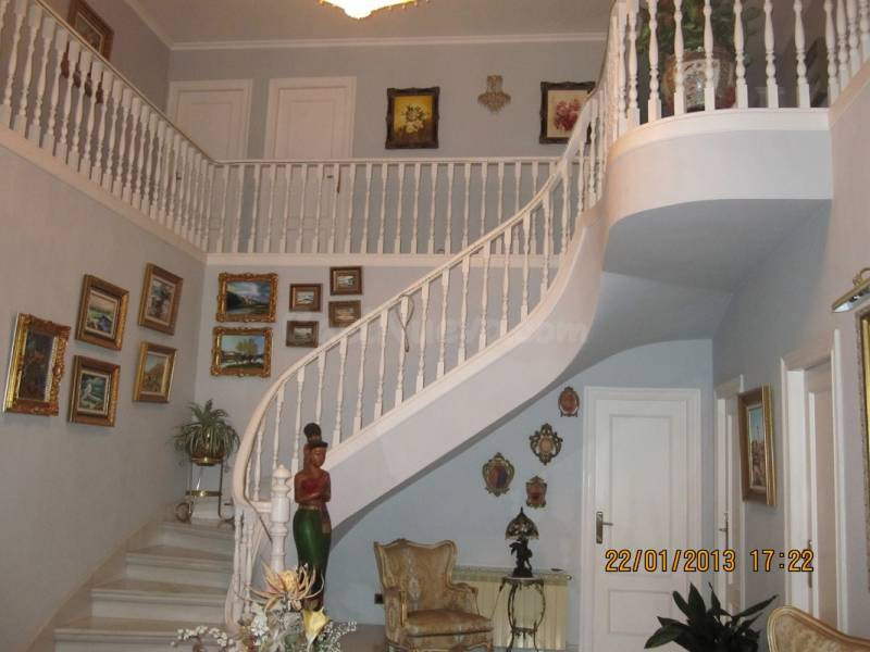 Espectacular chalet en Monovar - foto 3