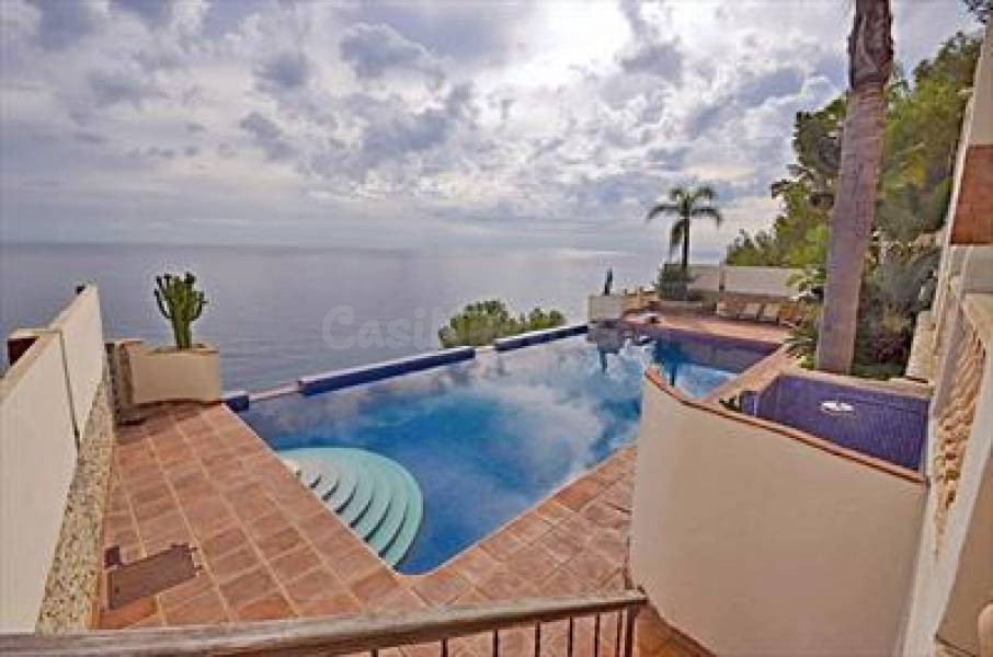 MAGNIFICA VILLA EN JAVEA CON CALA PRIVADA