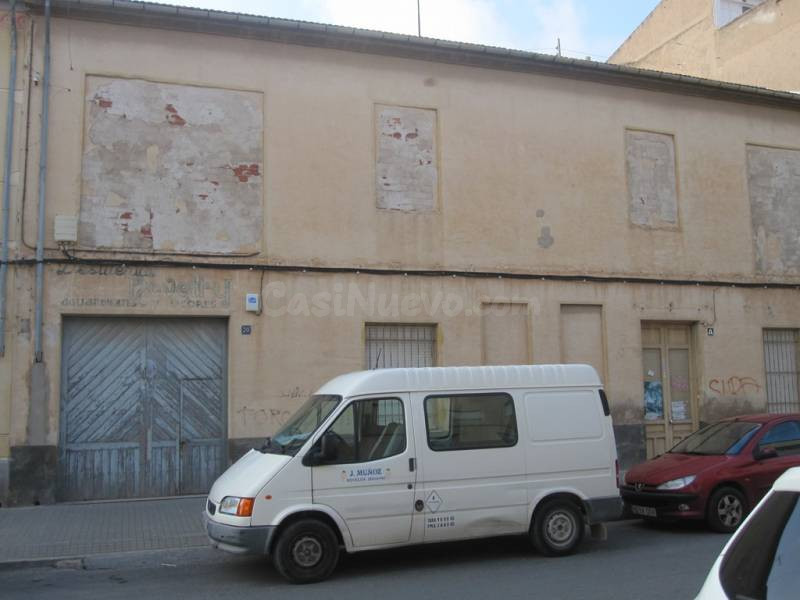 NAVE EN EL CENTRO DE NOVELDA - foto 2