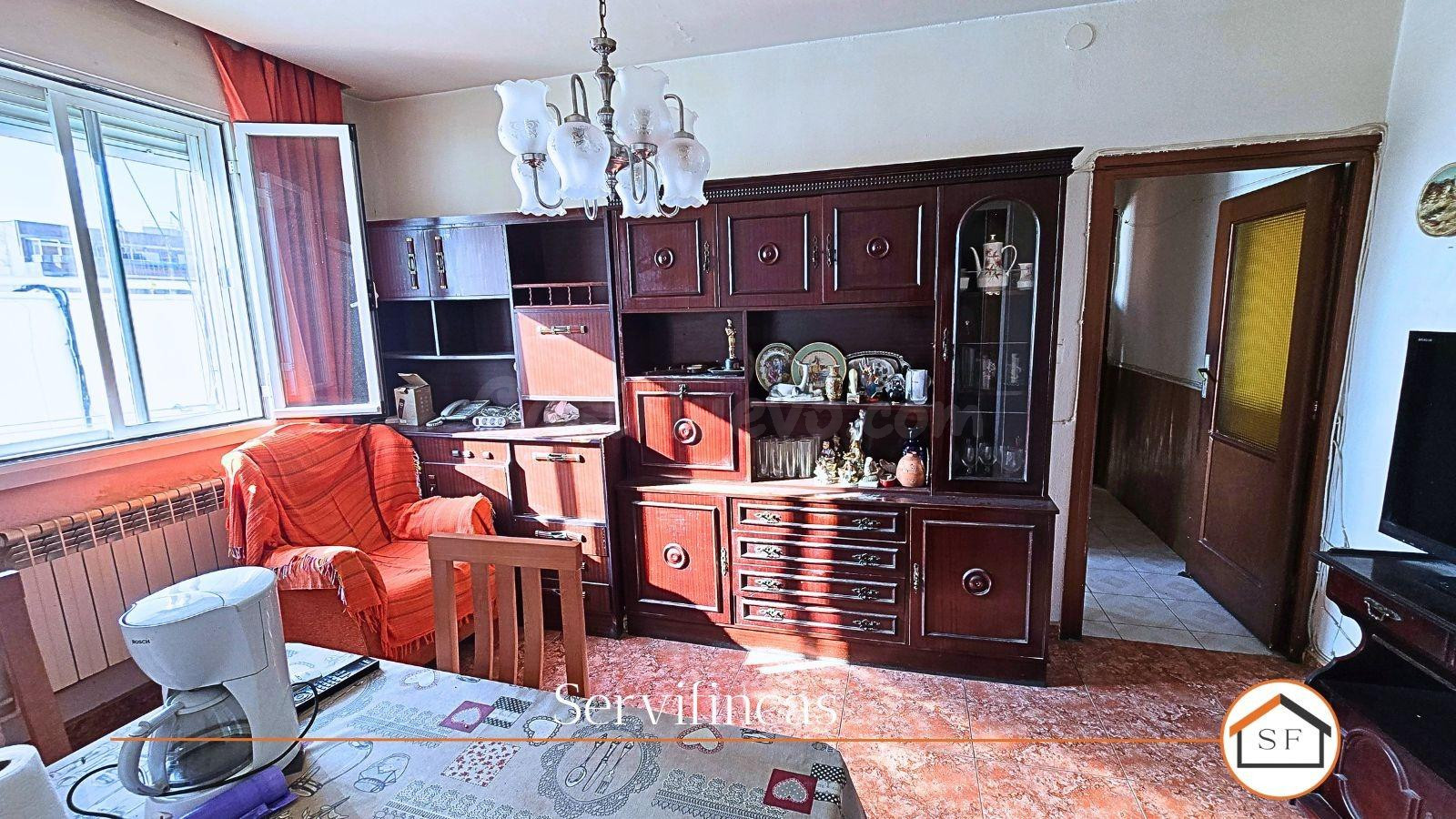 Oportunidad de Inversión en el Corazón de Madrid - Piso a Re - foto 2