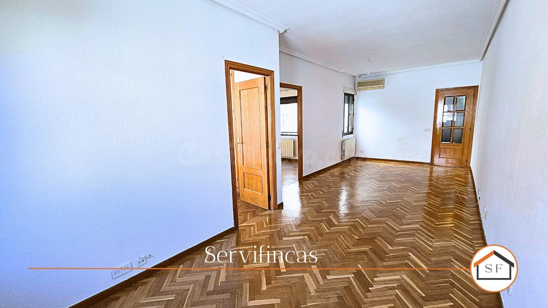 Alquiler de piso de 3 habitaciones en Pacífico - foto 3