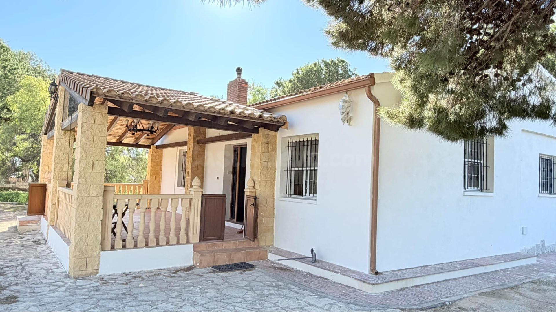 SE VENDE BONITO CHALET EN TORRELLANO ALTO (zona Newton Colle - foto 2